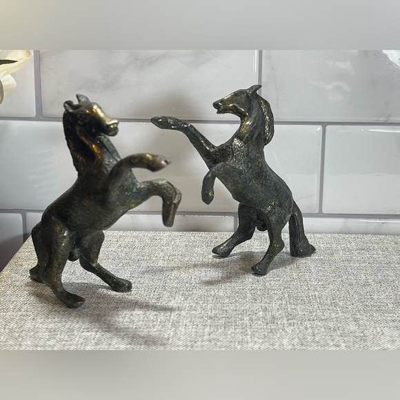 Vintage Cast Metal Black Gold Bronze Standing Horses Set of 2 Signed by Artist M - Picture 3 of 11